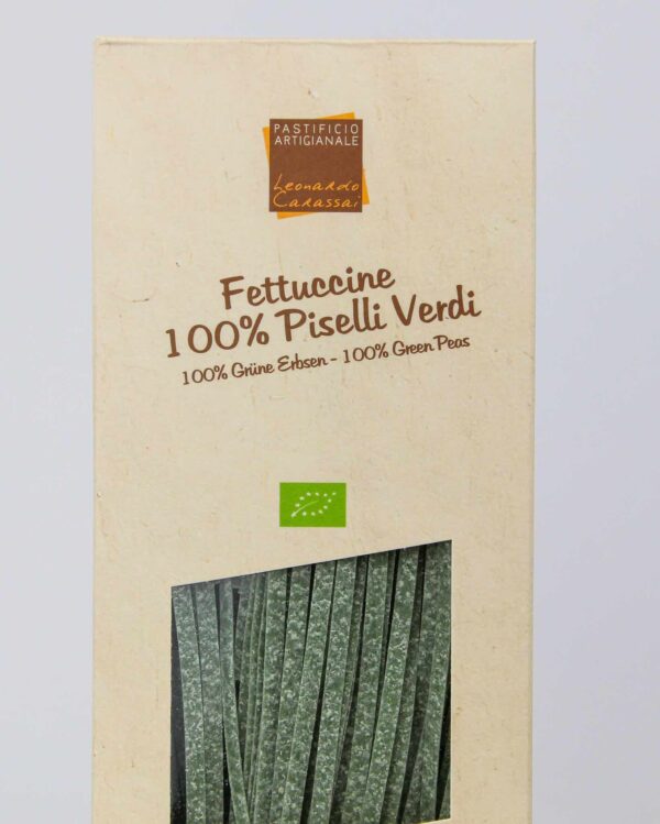 Vegan fettuccine gemaakt van doperwten van Leonardo Carassai