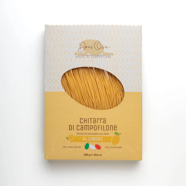 Ambachtelijke Pasta alla Chitarra met citroen uit Campofilone. Frisse smaak, perfect voor lichte sauzen en vis. Klaar in 2 min. Proef Italië met een citrus-twist!