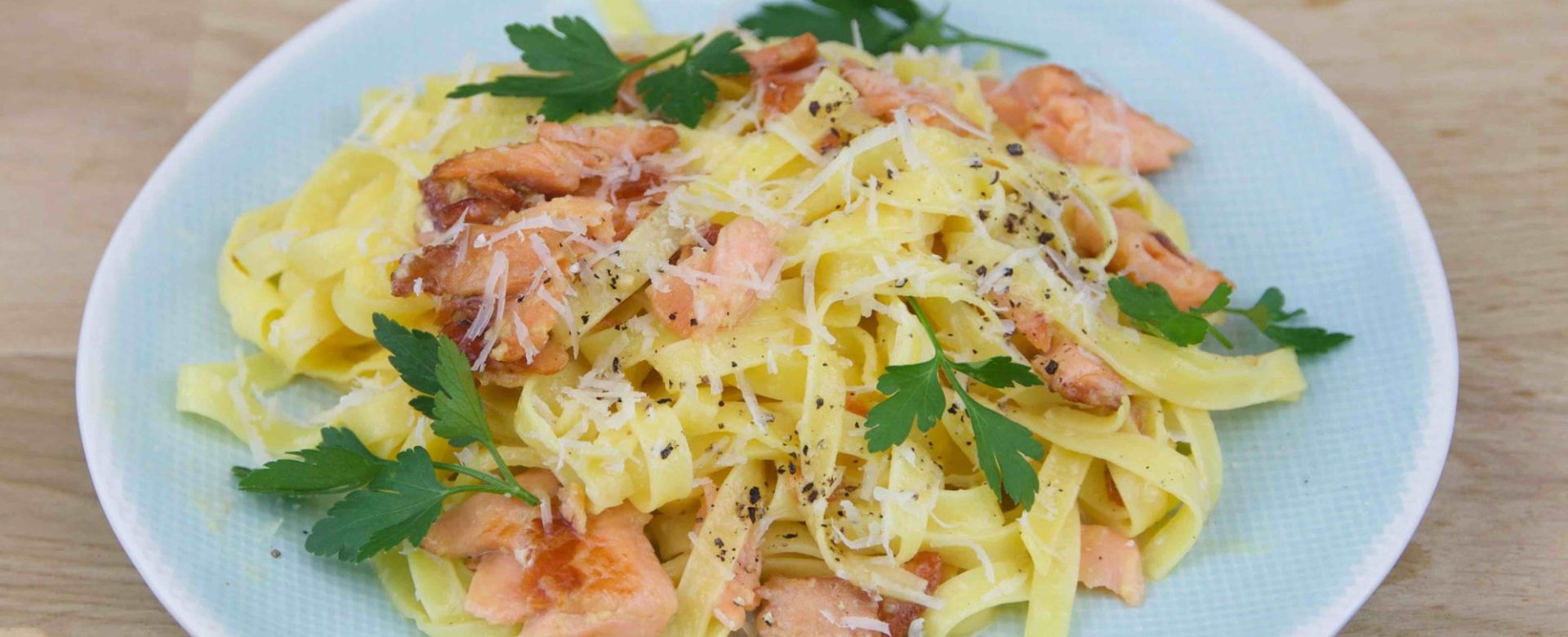 Spaghetti carbonara Met Zalm