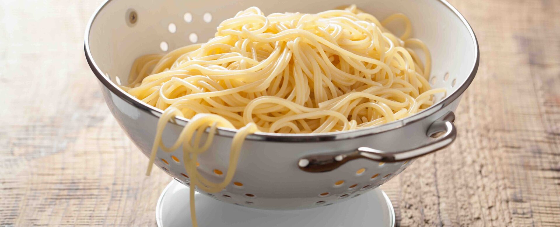 Zo voorkom je plakkende pasta en spaghetti