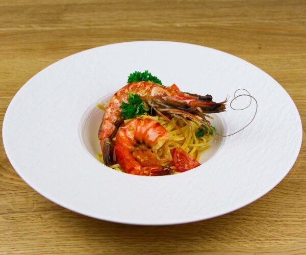 Pasta met gamba's, tomaatjes en citroenzeste