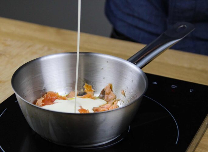 Pasta met zalm en roomsaus