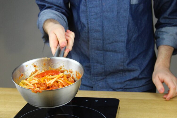 Pasta peperonata (met paprika en tomaat)