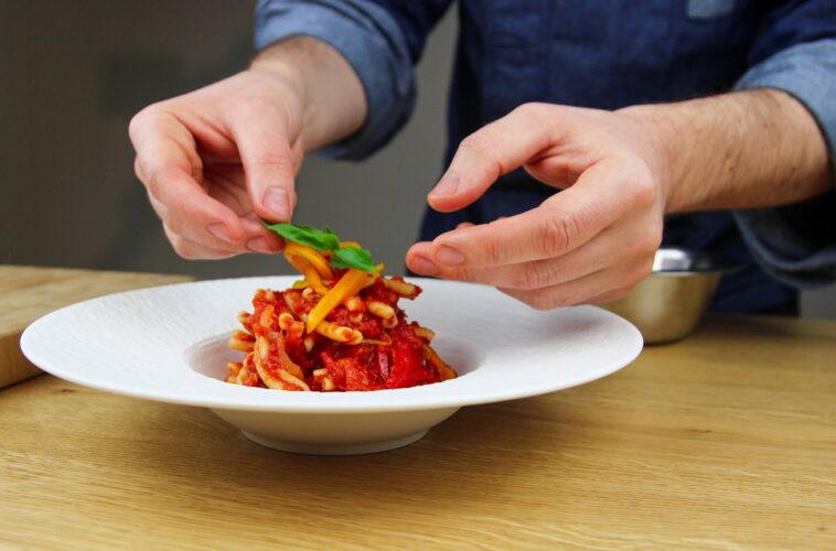 Pasta peperonata (met paprika en tomaat)