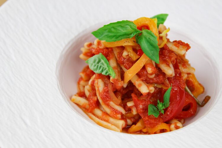 Pasta peperonata (met paprika en tomaat)