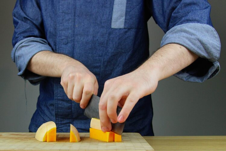 Pasta met pompoen en Italiaanse worstjes