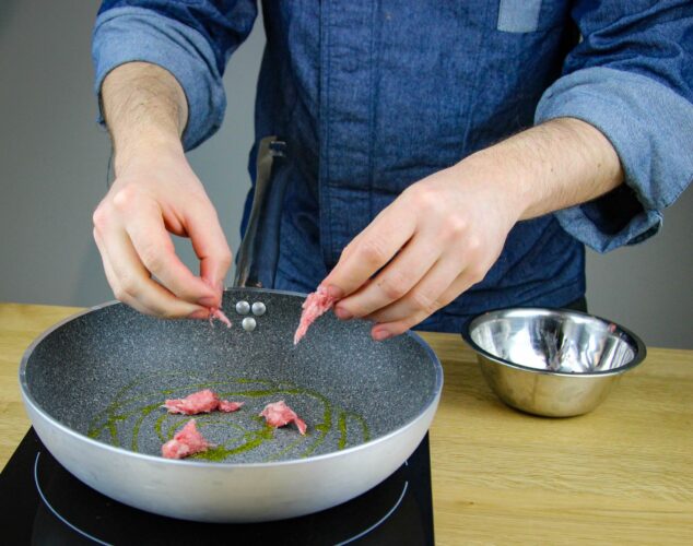 Pasta met pompoen en Italiaanse worstjes