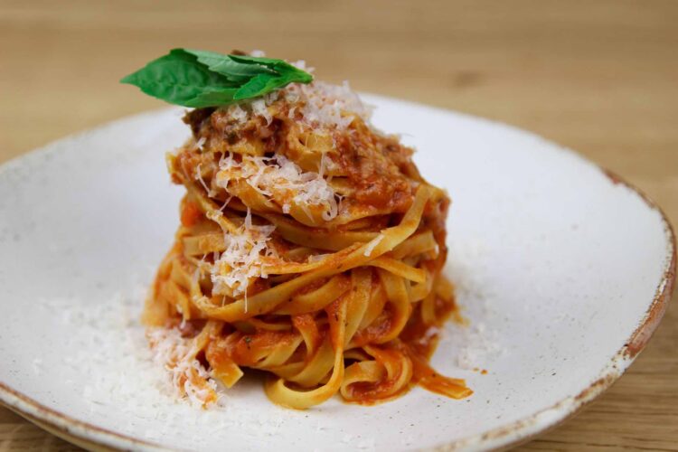 Pasta bolognese gemaakt met fettuccine