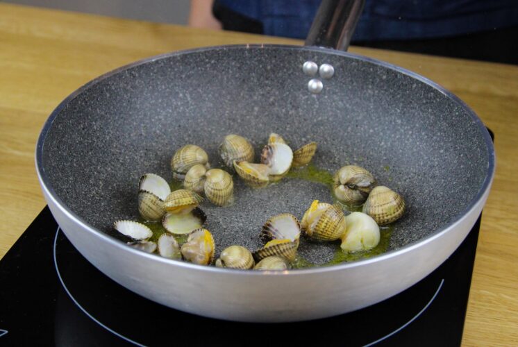 Pasta alla vongole