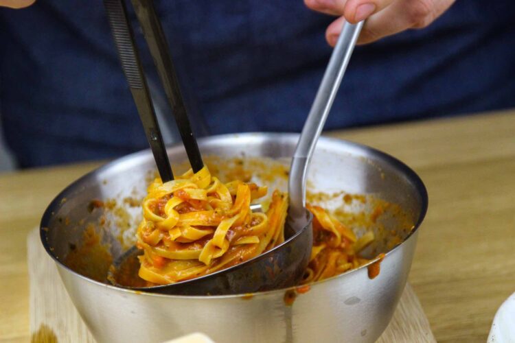 Pasta bolognese gemaakt met fettuccine