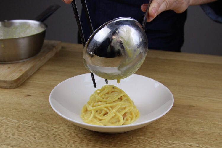 spaghetti carbonara recept