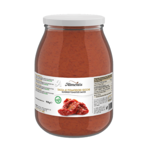 Koop zongedroogde tomaten tapenade van 910 gram. Authentieke mediterrane specialiteit met intense tomatensmaak. Heerlijk op bruschetta, sandwiches en in pastasauzen.