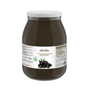 Koop zwarte olijven tapenade van 910 gram. Smeuïge mediterrane specialiteit met olijfolie en rijke olijfsmaak. Heerlijk op brood, bruschetta en borrelplanken.